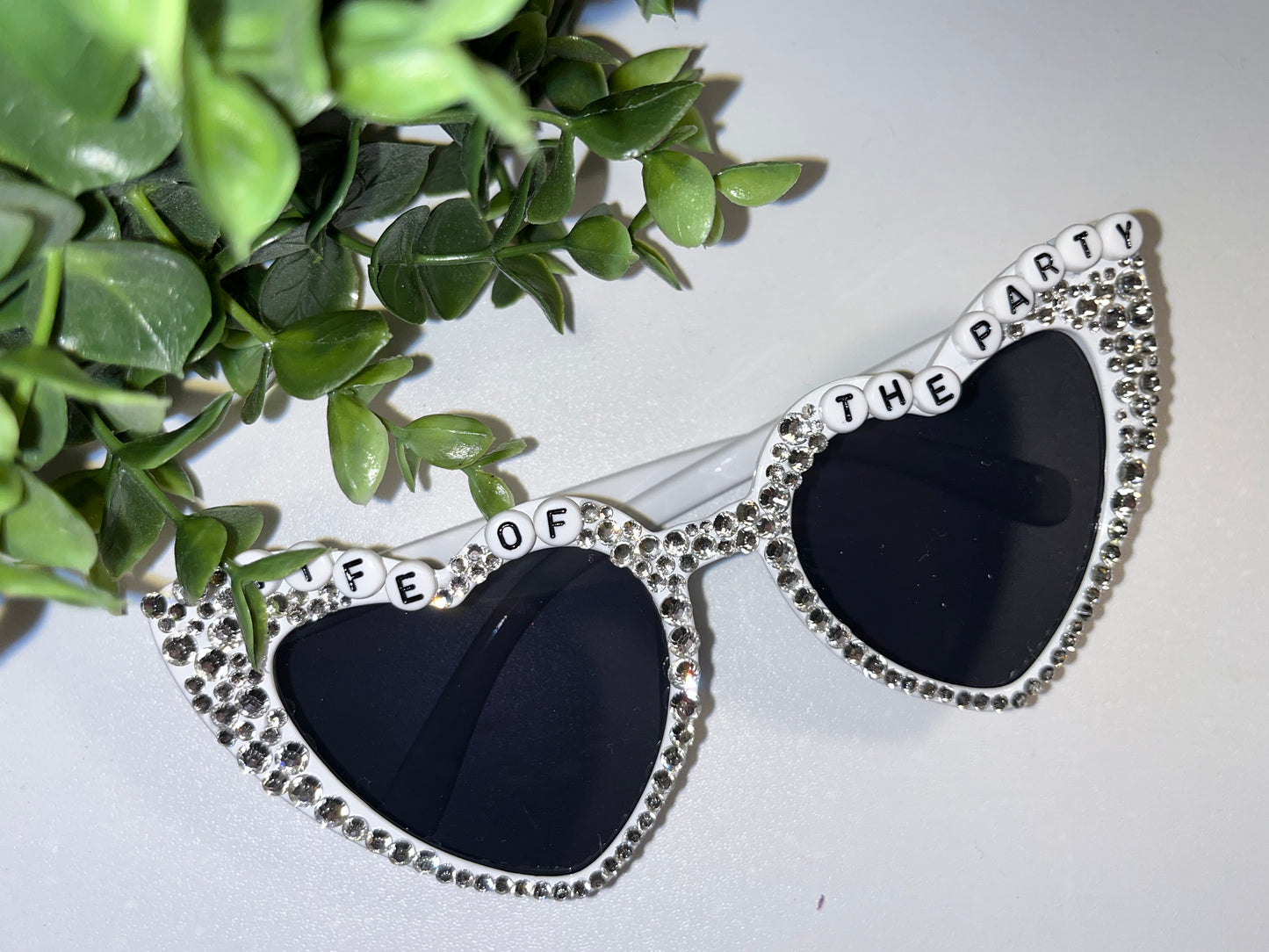 Sunglasses with crystals